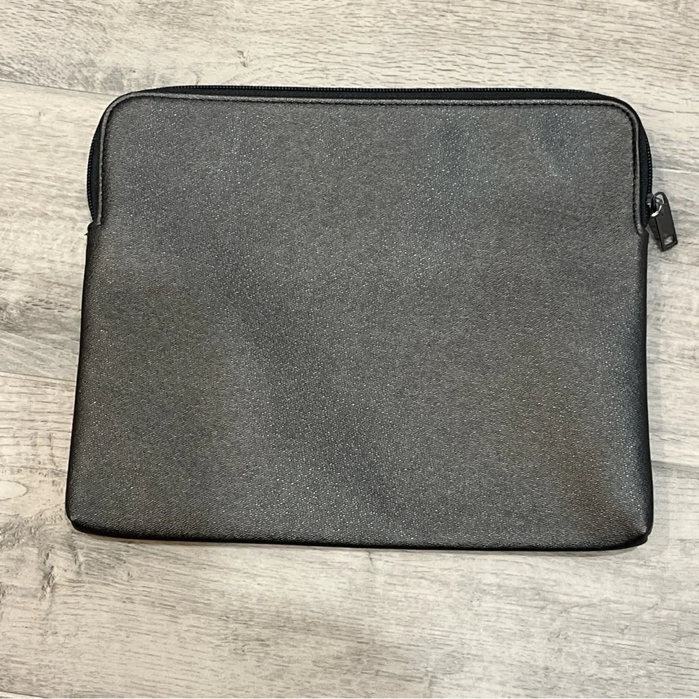 BVLGARI Zip Close Makeup Bag Travel‎ Toiletries Silver Gray Sparkle